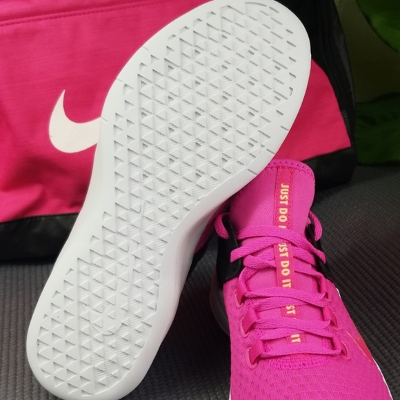 Nike Air Max Bella TR2 Womens - Picture 4 of 8